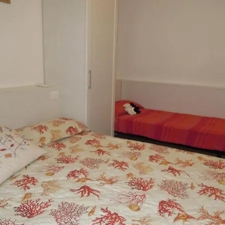 Modern Flat With A Fenced Garden And Fireplace Lejlighed Bibione