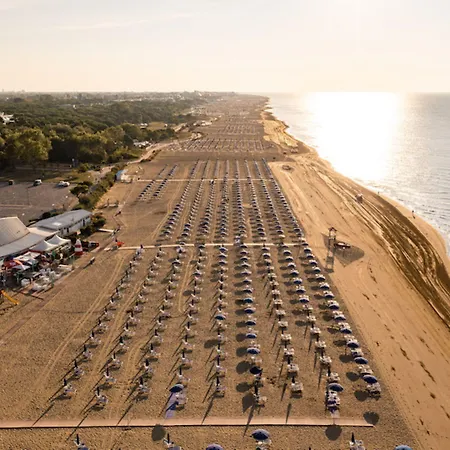 Modern Flat With A Fenced Garden And Fireplace Lejlighed Bibione