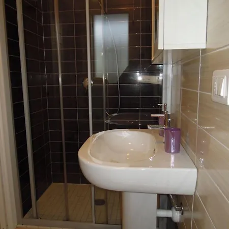 Modern Flat With A Fenced Garden And Fireplace Lejlighed