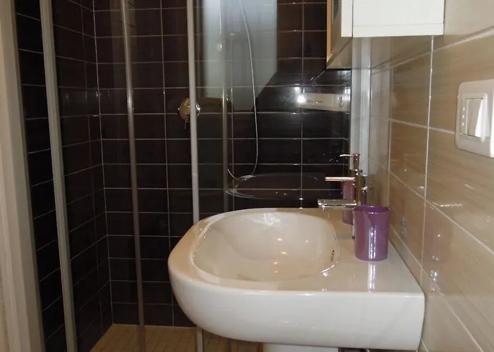 Modern Flat With A Fenced Garden And Fireplace Apartman