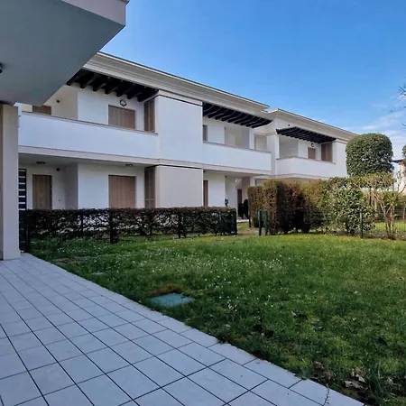 Daire Relax By The Pool In Modern Flat *